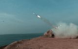 شلیک انبوه موشک‌های بالستیک و کروز نقطه‌زن در رزمایش اقتدار سپاه+ فیلم