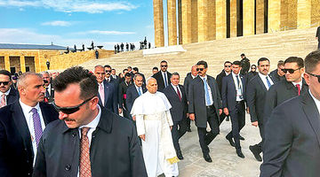 دیپلماسی پاپ در استانبول