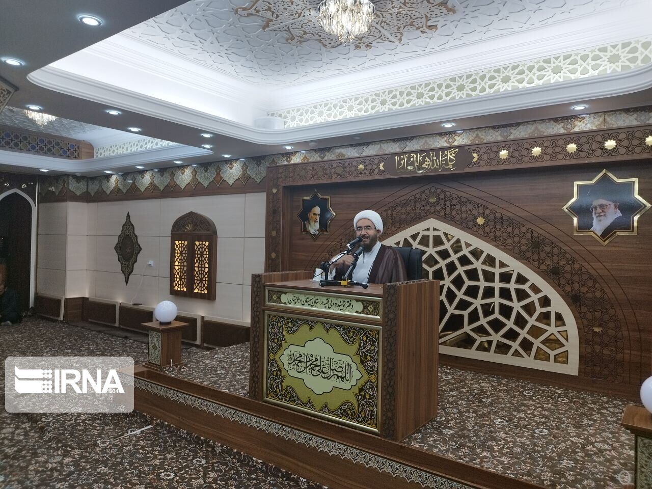 نماینده رهبر انقلاب: کسانیکه در حوادث زاهدان بی‌گناه کشته شدند، شهید هستند