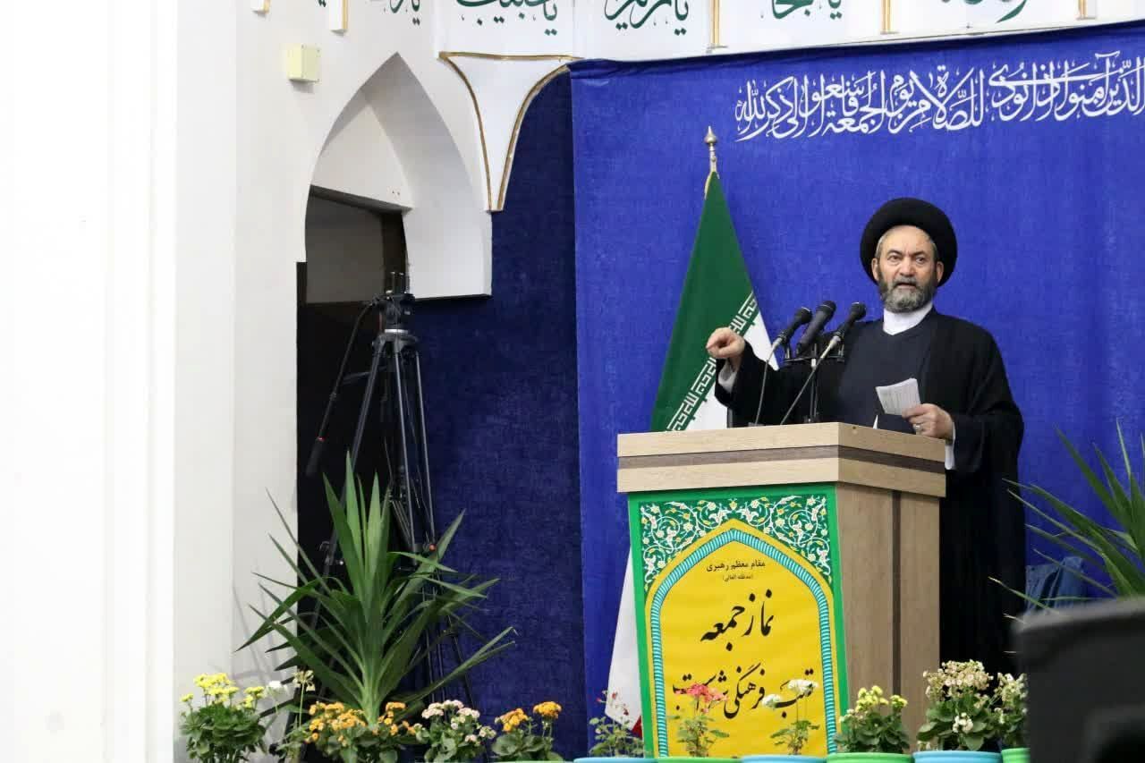 واکنش یک امام جمعه به دیدار علی کریمی با رئیس‌جمهور آلمان