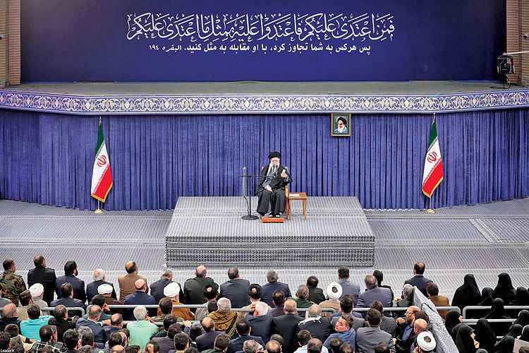 تاکید رهبری بر اتحاد ملی