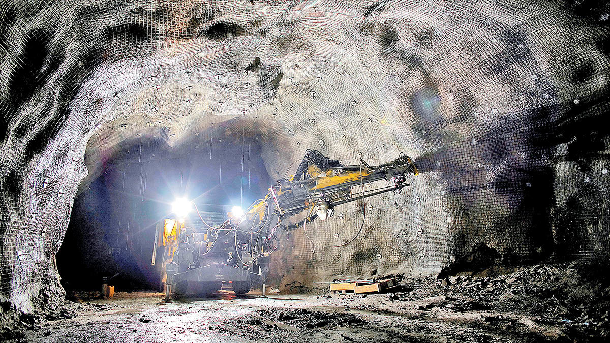 خلأ معدن‌کاری در ایران