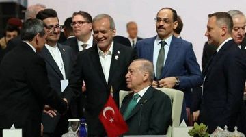 تصاویری از دیدار پرحاشیه پزشکیان و اردوغان در دوحه

