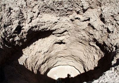محبوس شدن ۸ عضو یک خانواده در چاهی با عمق 50 متر