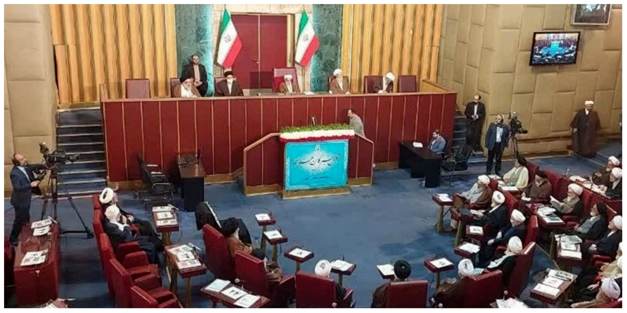 حضور حسن روحانی در مجلس خبرگان/ عکس
