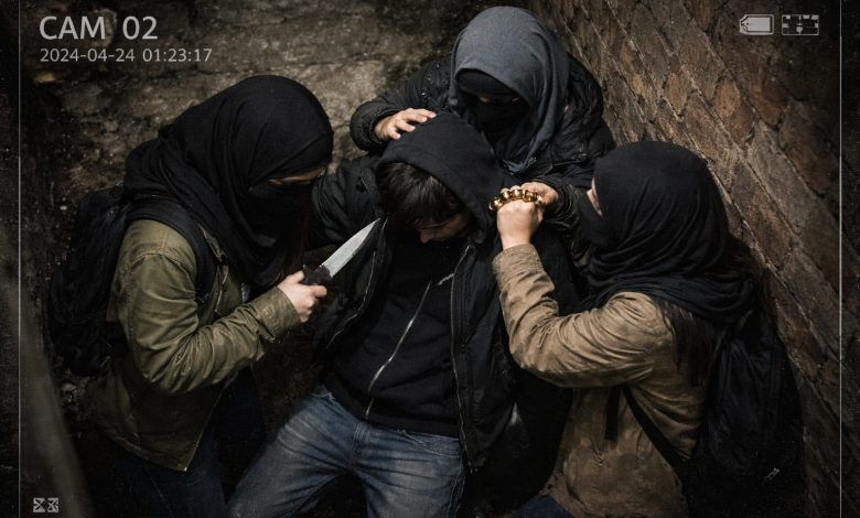 پرونده‌ عجیب در دادسرای ویژه سرقت/ زورگیری سه دختر جوان از پسران کار!