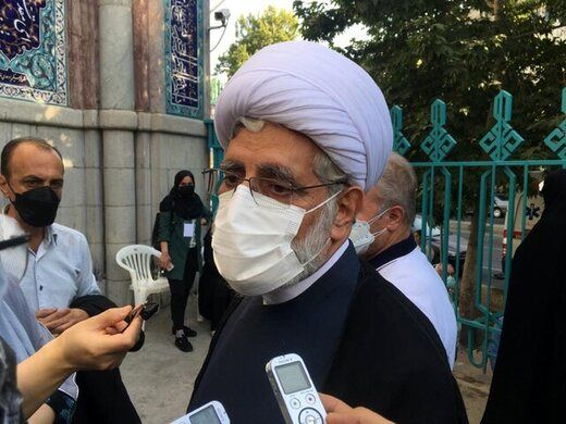 محسن رهامی: خانم‌هایی که به پوشش اعتراض دارند را برای ارشاد به روحانیون ارجاع دهیم، نه زندان
