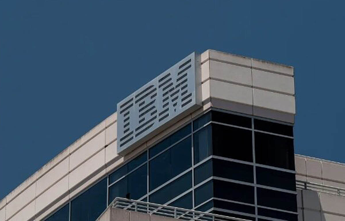 هوش مصنوعی جایگزین ۷۸۰۰ شغل در  IBM می‌شود
