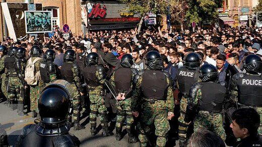 نسل جدید فرزندان شبکه اجتماعی هستند/ کسانی که در لباس انقلابی‌گری حرف های سوپر انقلابی می زنند بحران می آفرینند!