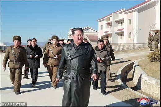 رهبر کره شمالی شبیه هیتلر شد+ عکس 