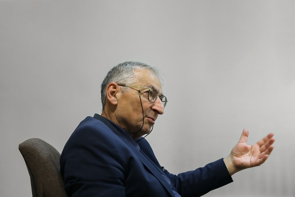 مناظره جنجالی زیباکلام با دبیر سابق ستاد امر به معروف/ ببینید مشکل تفکر شما کجا بود که همه را از دست دادید؟/ می‌گفتند زیباکلام لیبرال است، ناطق نوری که با اشغال سفارت آمریکا مشکل داشت هم لیبرال است؟ + فیلم