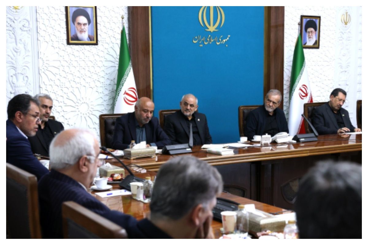 پزشکیان: تحریک مردم به آشوب یکی از برنامه‌های اصلی دشمن بود