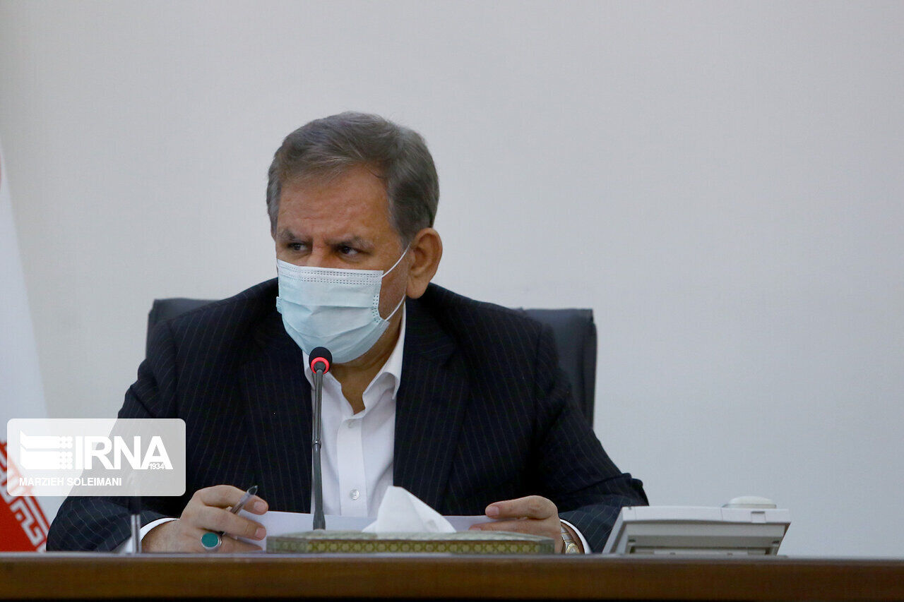 جهانگیری : برای مهار آتش سوزی در مرز دوغارون مضایقه نشود