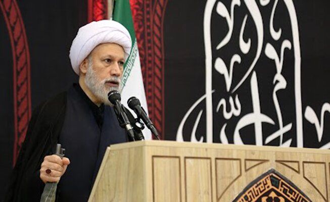 امام جمعه شیراز: به زودی شاهد ظهور امام‌زمان (عج) خواهیم بود.