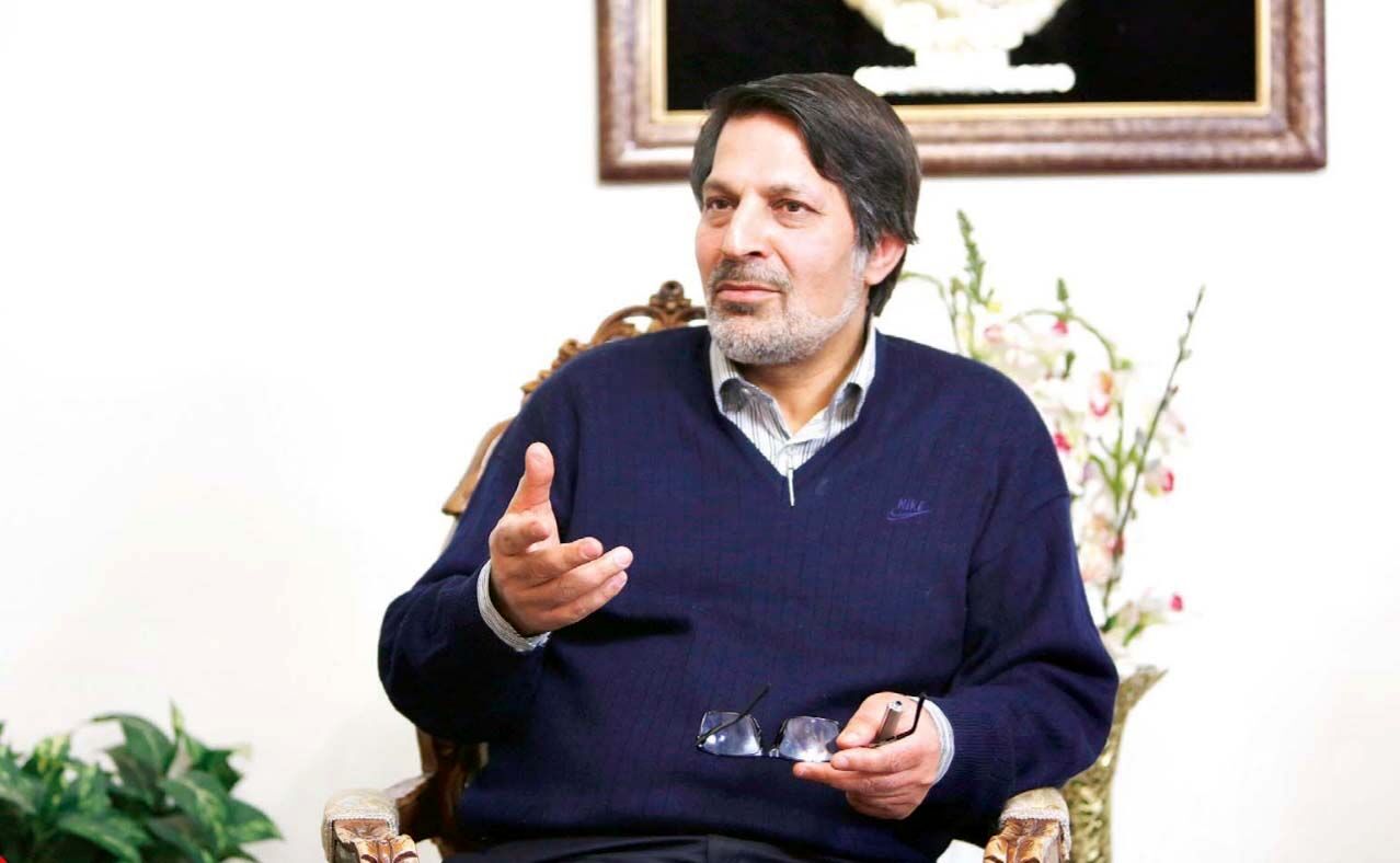 هشدار عمادالدین باقی درباره احتمال تجاوزی دیگر؛ این بحث‌ها که عده‌ای دنبال اثبات جاسوس بودن سعید جلیلی افتاده‌اند وضع را خطرناک‌تر می‌کند