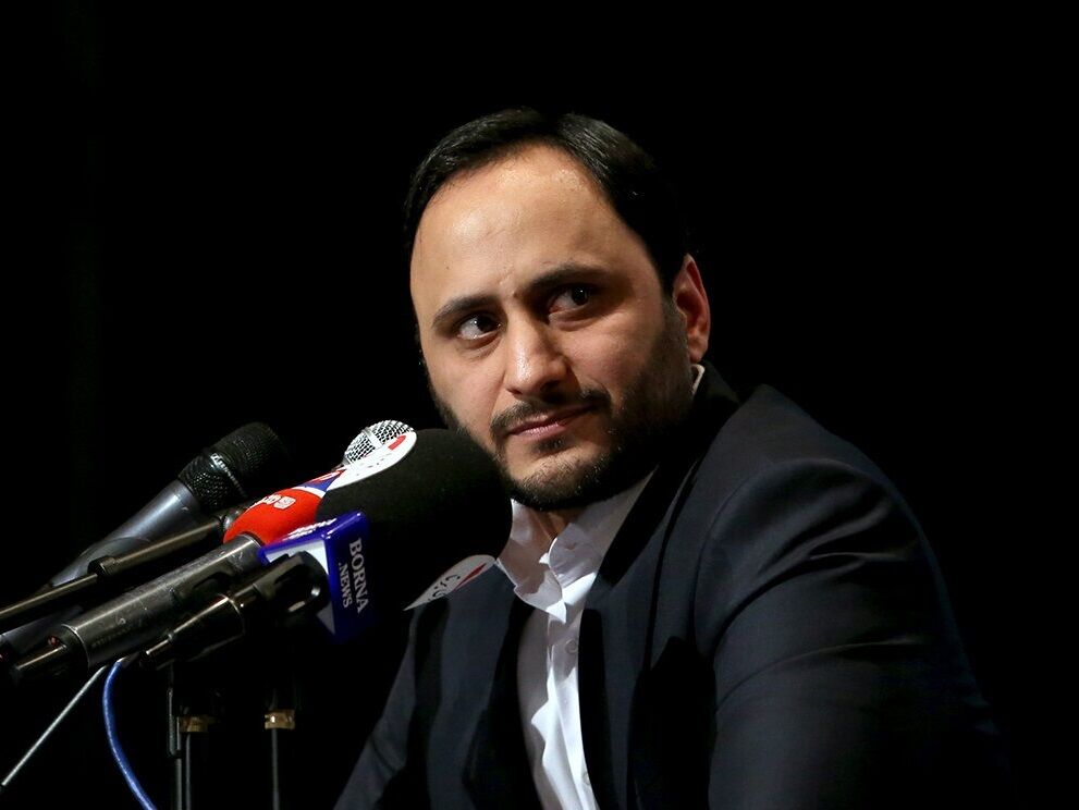 علی کریمی می‌تواند به کشور برگردد/ در برابر دیکتاتوری رسانه‌ای حاکم در اینستاگرام خواهیم ایستاد!