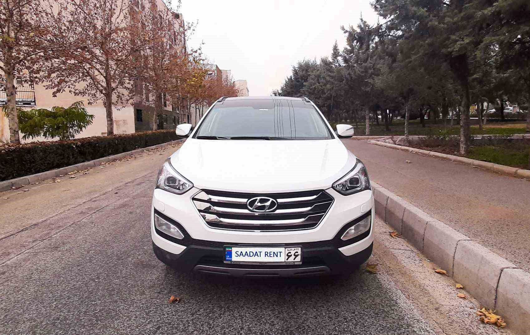 اجاره سانتافه نیو و لندکروز دو خودرو محبوب در تهران – شرایط رنت این خودرو چگونه است؟
