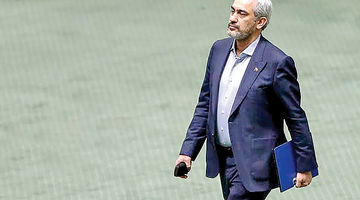 دو راهی استیضاح مدنی‌زاده