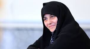 ژست خاص همسر رئیسی در یک دیدار دیپلماتیک+عکس