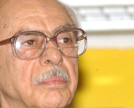 پیکر سید محمد خادم به خاک سپرده شد
