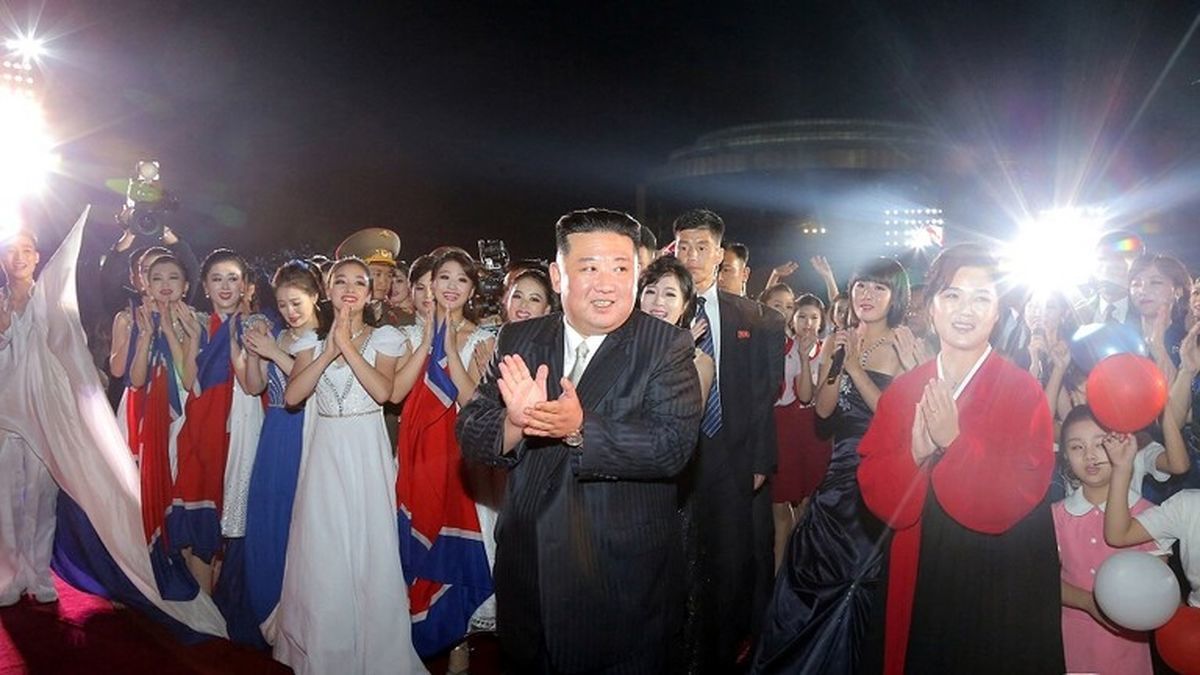 این زن مرموز کنار رهبر کره شمالی کیست؟ /افشاگری جدید درباره کیم جونگ اون