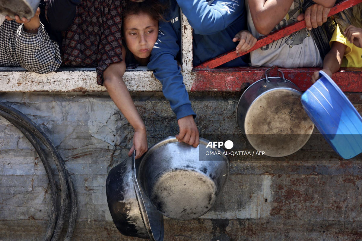 چرا در غزه آیفون هست اما مردم نان ندارند؟