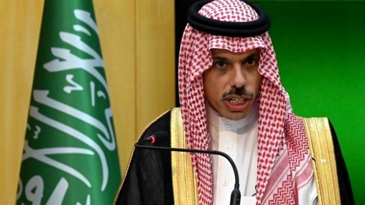 عکسی جالب از وزیر خارجه عربستان با کت و شلوار