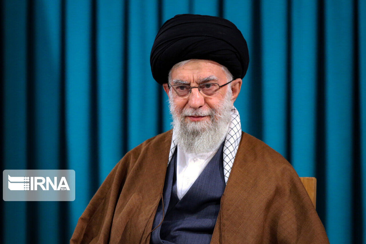 پخش سخنرانی رهبر معظم انقلاب به پنج زبان خارجی برای زائران حرم مطهر رضوی
