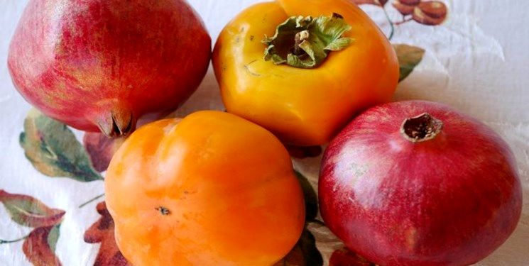 هشدار درباره مصرف زیاد انار و خرمالو / والدین مراقب کودکان باشند