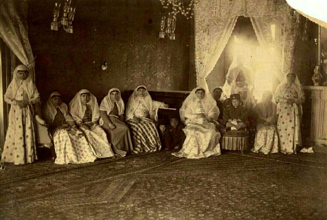تصویری نایاب از جشن تولد پسر مظفرالدین شاه قاجار
