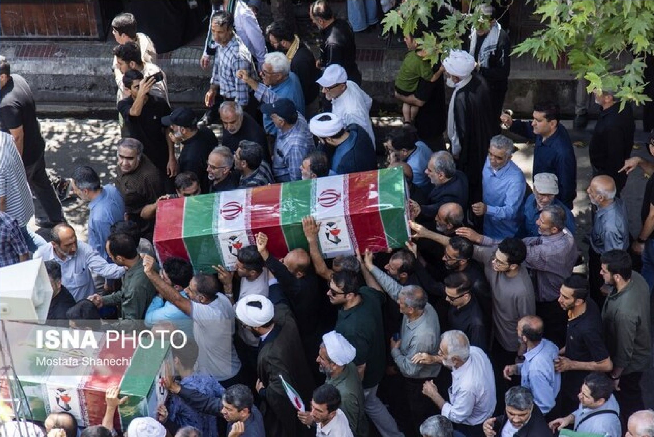 شهادت دانشجوی دانشگاه صنعتی شریف به همراه خانواده اش