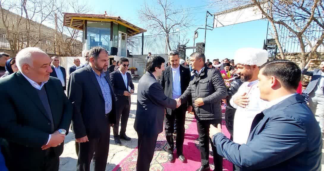 استاندار آخال ترکمنستان به همراه هیئت تجاری  وارد خراسان شمالی شدند