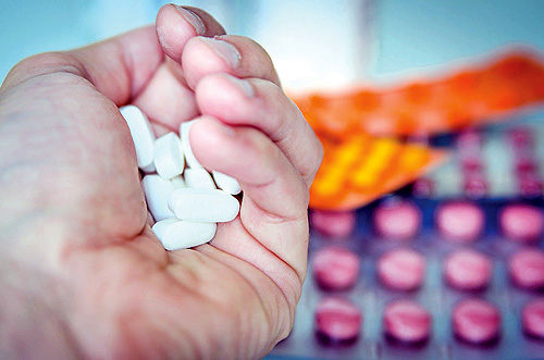 مثلث فشار بر صنایع تولیدکننده مکمل‌های دارویی