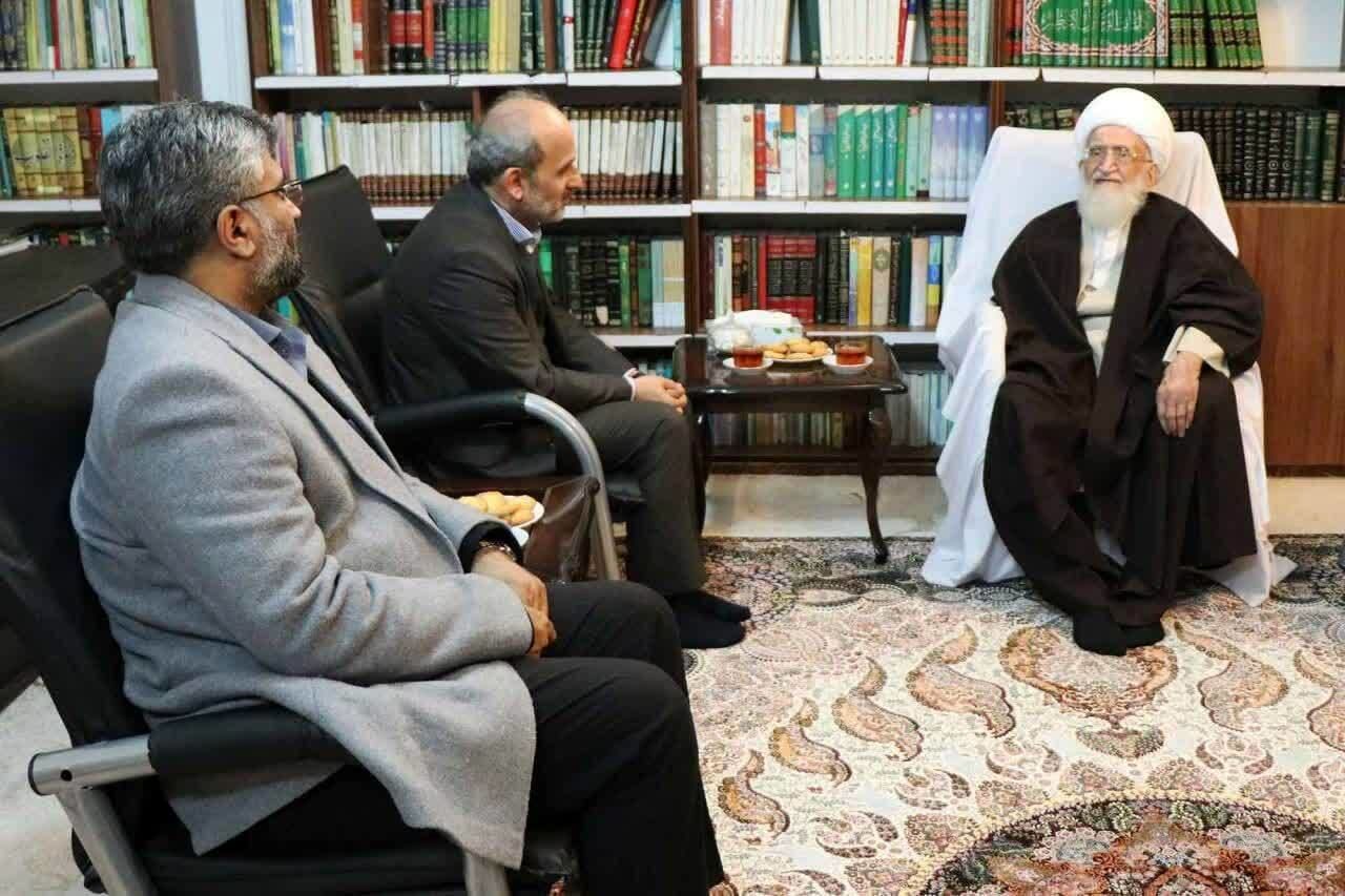 آیت‌الله نوری همدانی: مردم از گرانی و سختی معیشت به ستوه آمده‌اند / صداوسیما باید صدای مردم باشد