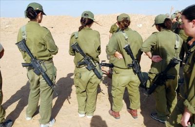 درگیری و زدوخورد شدید نظامیان زن صهیونیستی 