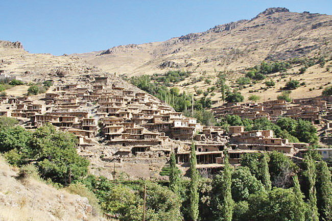 گلابر زنجان در جمع ۱۲۰ روستای هدف گردشگری کشور
