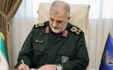 تصویری قدیمی از شهید سردار پاکپور زمانی که فرمانده نیروی زمینی بود

