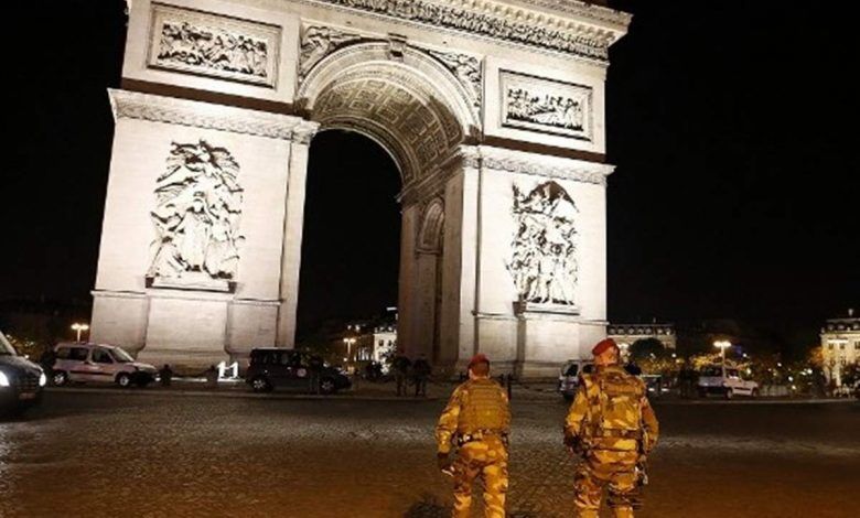 هشدار بمب‌گذاری در پاریس/ تخلیه برخی اماکن 
