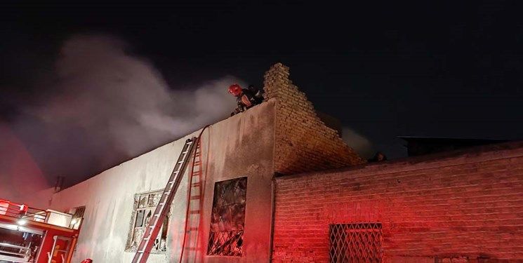 آتش سوزی در خیابان فدائیان اسلام تهران