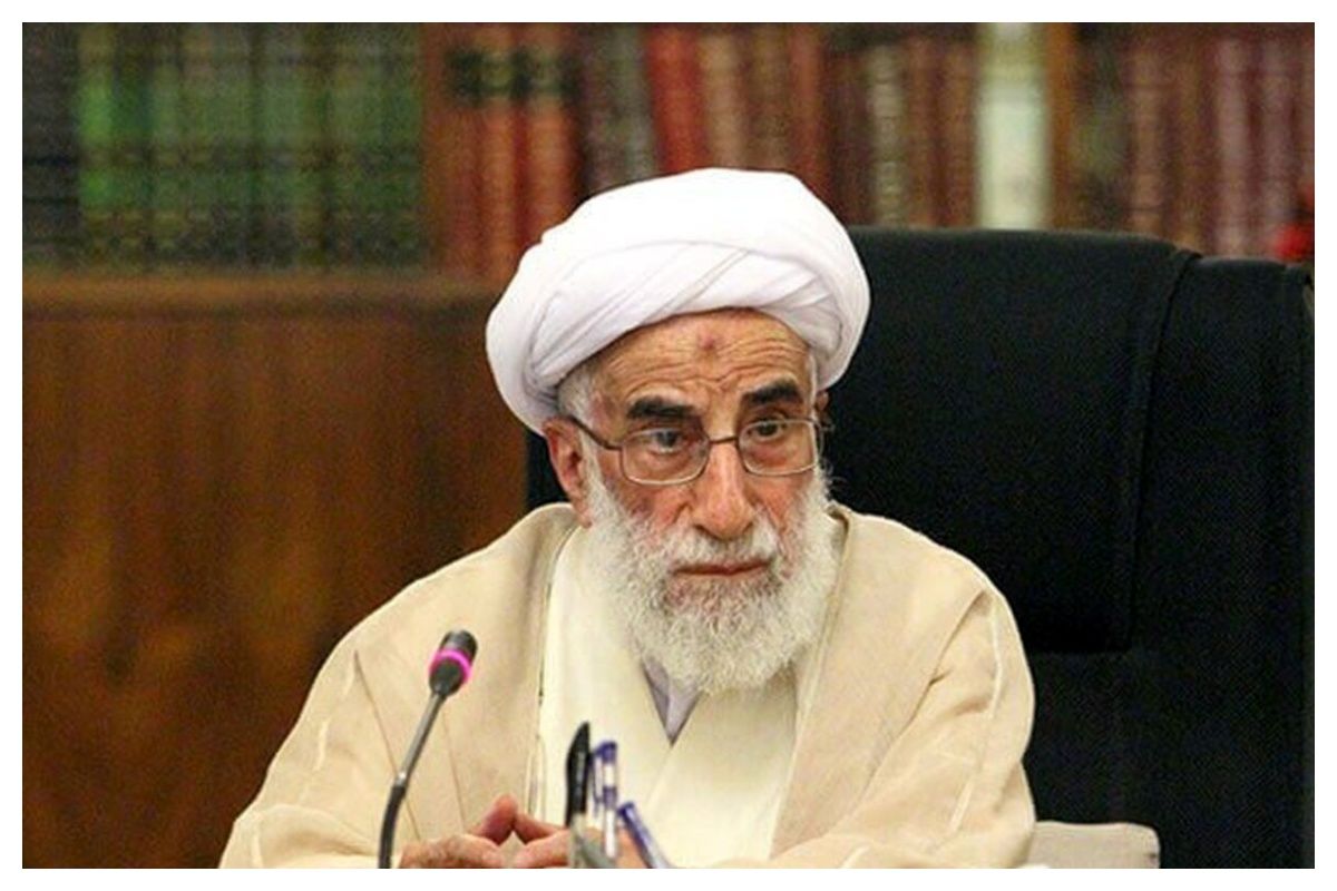 حضور آیت الله جنتی با ویلچر در حسینیه امام خمینی (ره)+ عکس