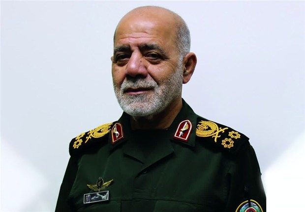 ناگفته های فرمانده ارشد نظامی از نبوغ سپهبد شهید رشید/  فرماندهی که کتاب نخواند، آرام آرام میدان را گم می‌کند/ بیش از ۱۲۰ دفترچه یادداشت علمی داشت