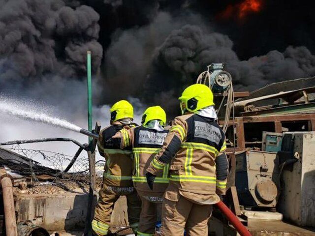 آتش سوزی مهیب در منطقه صنعتی دبی