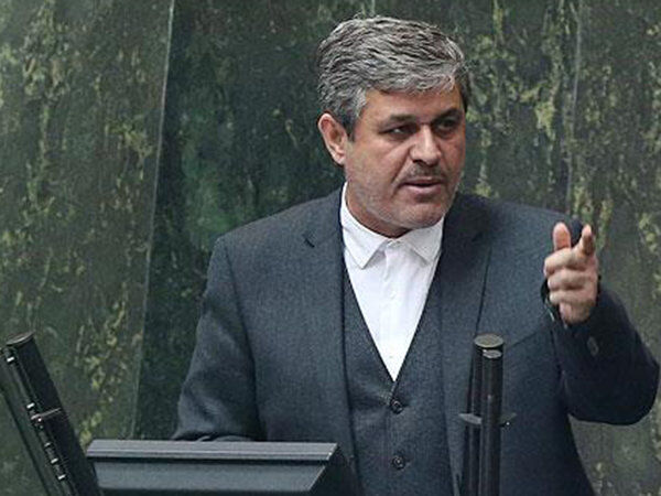 پیشنهاد تاجگردون به مجلس: لطفا دو سال آینده را کار نکنید!