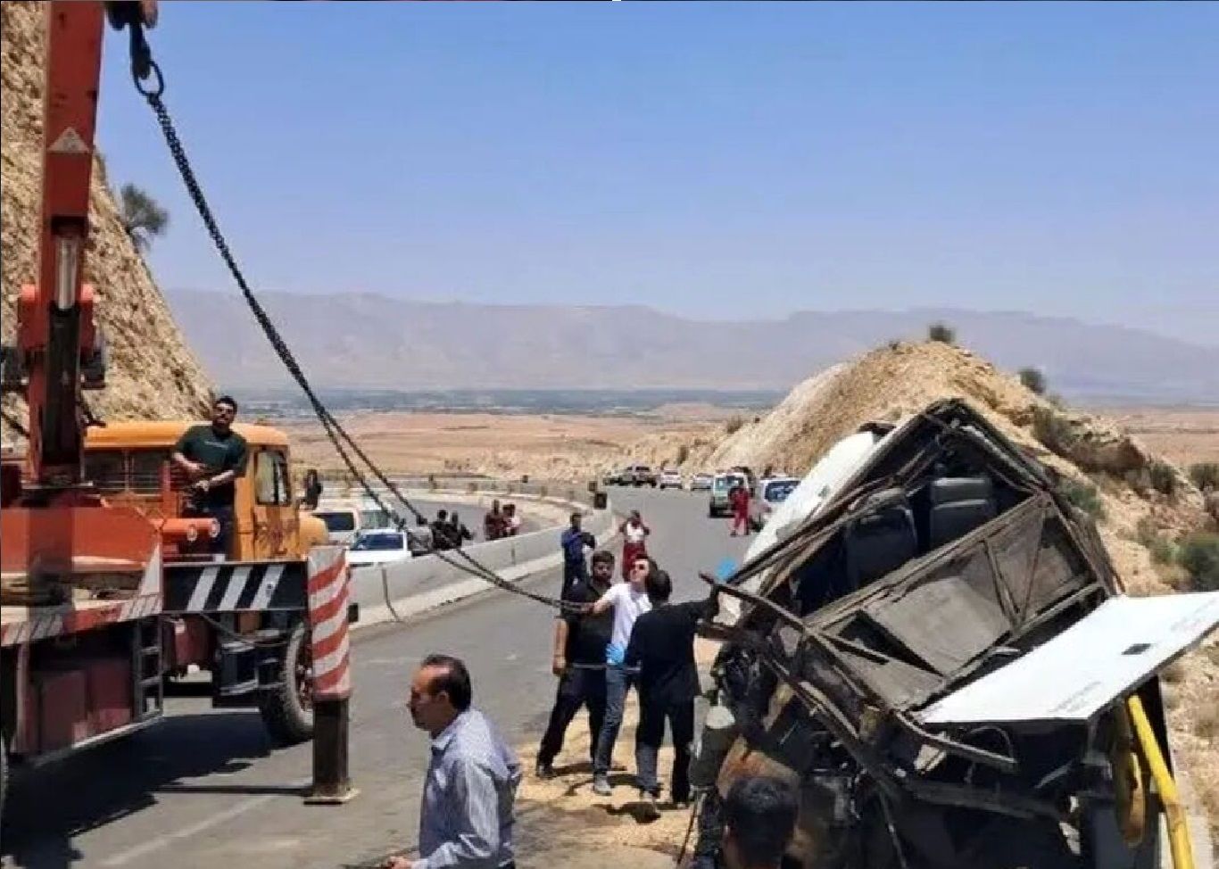 علت واژگونی اتوبوس مرگ در فارس اعلام شد