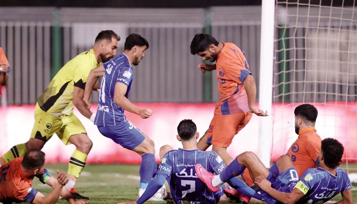 آینه فوتبال ایران