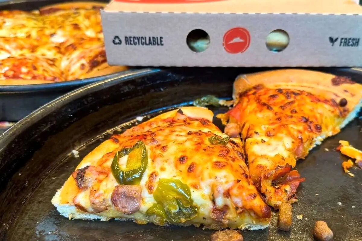 قیمت این پیتزا سلف‌سرویس فقط ۶۰ هزار تومان!