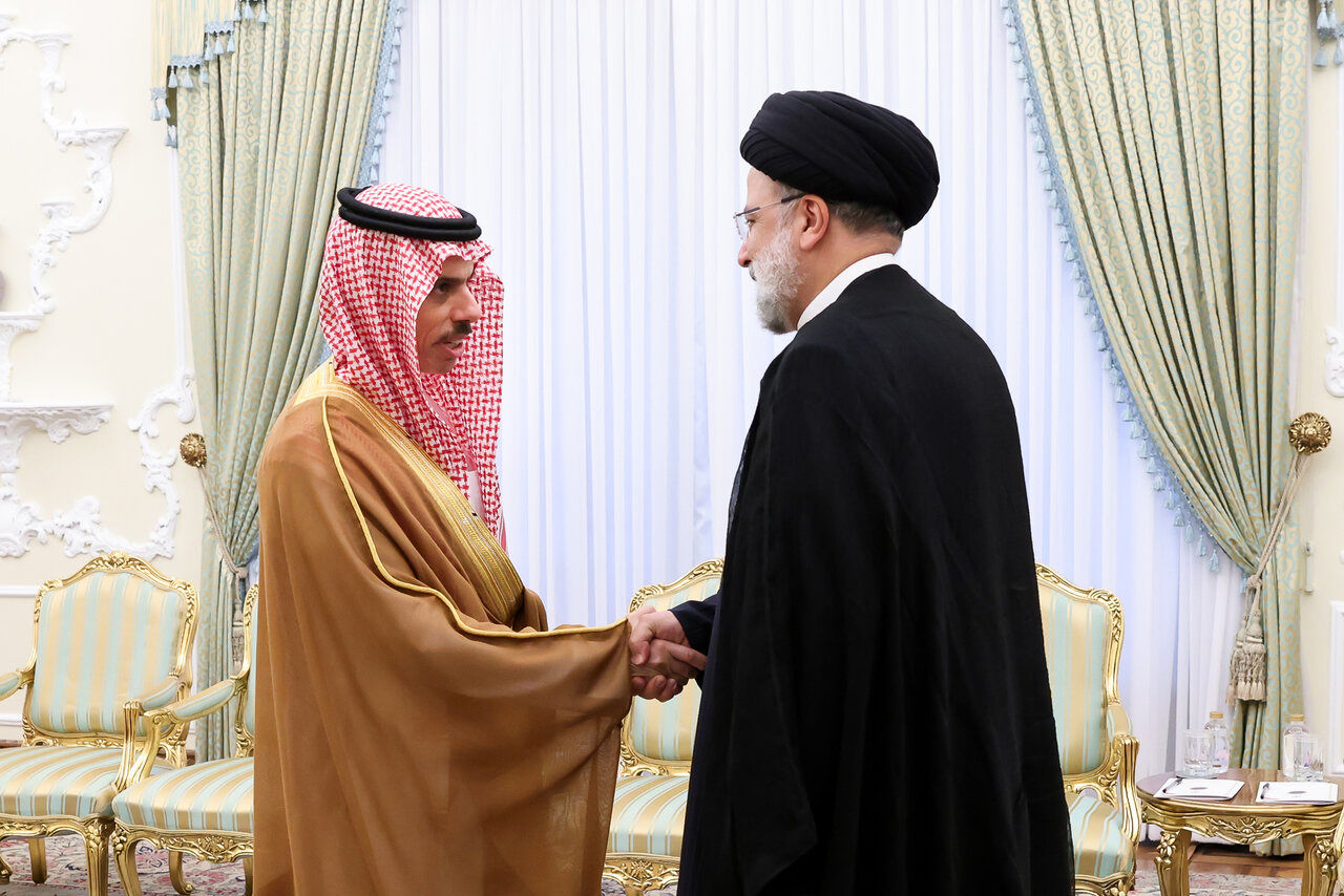دیدار وزیر خارجه عربستان با رئیسی+عکس ها