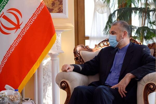 تاکید وزیر خارجه ایران بر آمادگی ایران برای همکاری با آسه‌آن