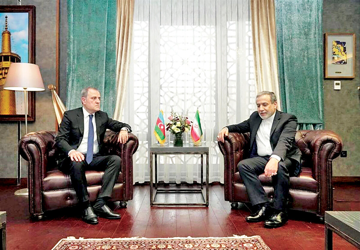 دیپلماسی در دو جبهه