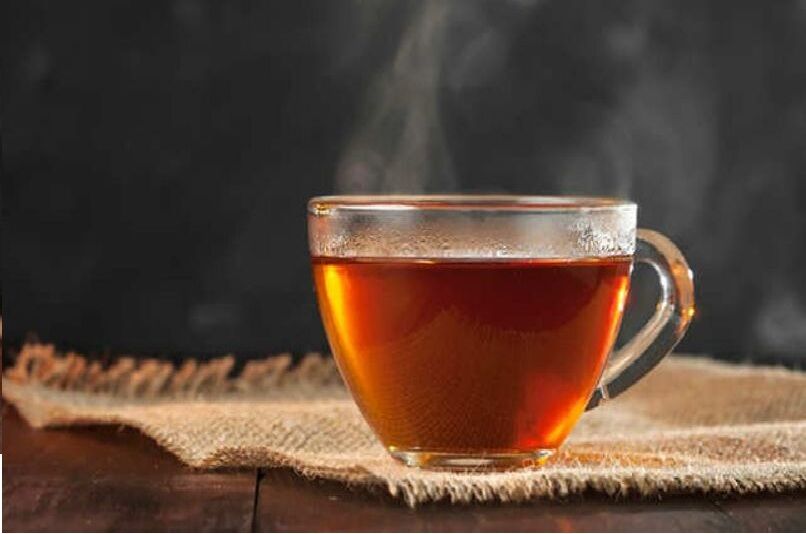 هشدار درباره نوشیدن چای داغ/ این نوع سرطان در انتظارتان است